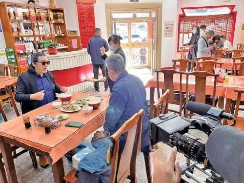 啥是山东味儿？他要“吃遍”16市细品