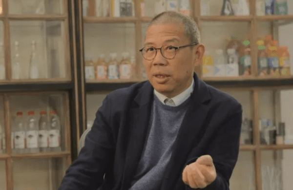 钟睒睒的读音及个人简介