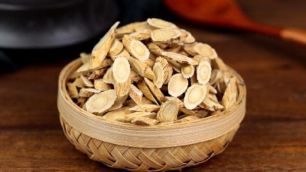 黄芪一年四季都可以泡水喝吗？一文详解使用注意事项