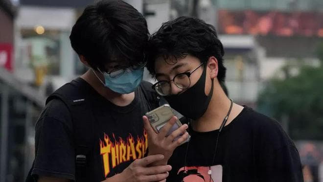 2024关键词“抽象”：中国年轻人用幽默化解压力