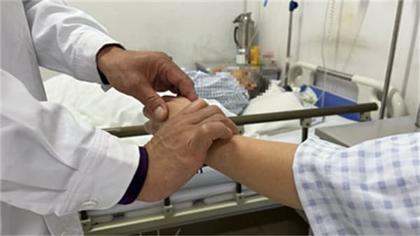 【眼科医院健康科普】春季防眩晕，守护脑血管，中医五联疗法助您安度“眩晕季”
