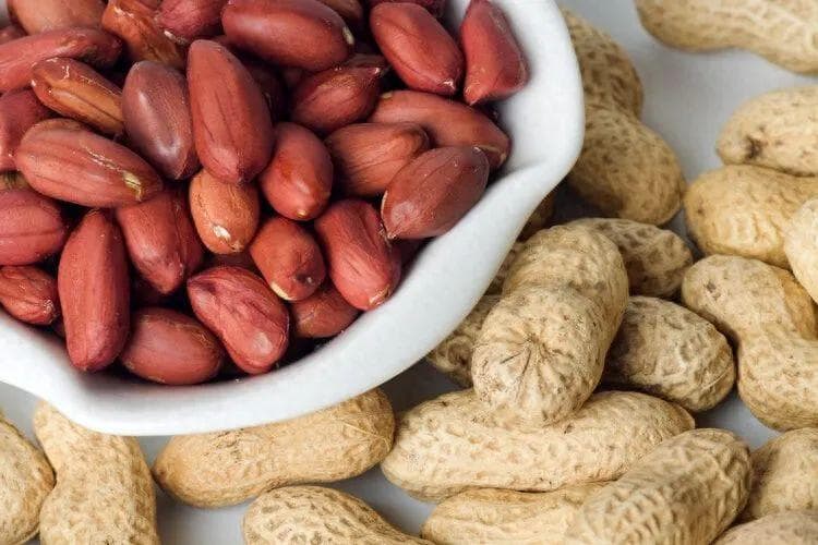 研究发现：花生能让血管更健康，每天吃多少好？