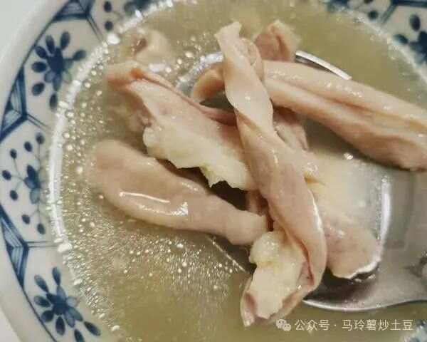 养胃胡椒猪肚汤 散寒暖胃
