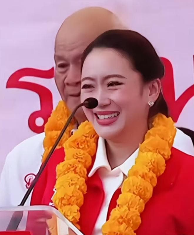 泰国总理佩通坦：上班时她是一国领导，下了班她就是一位贤妻良母