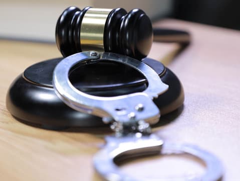 犯罪嫌疑人去世了还会追究刑事责任吗