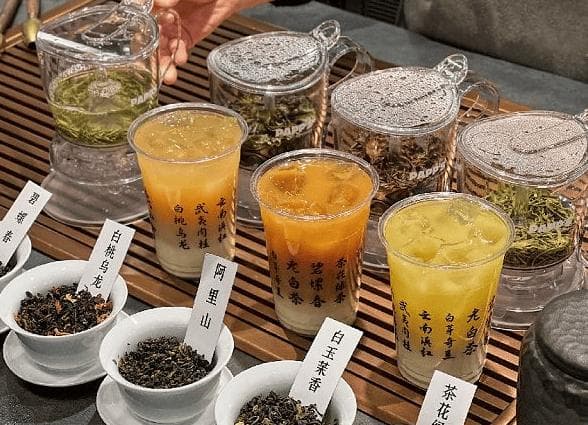 新中式茶饮：现代与传统的完美融合