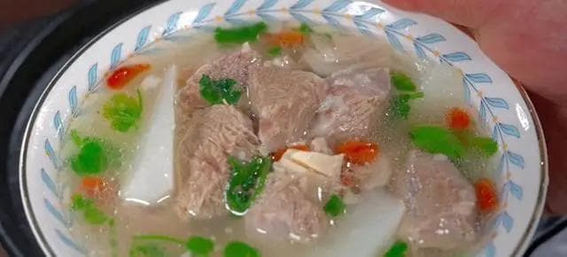炖羊肉最忌放八角和葱？大厨：记住3放5不放诀窍，汤鲜味美无膻味