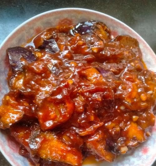 爆酱焖茄子的做法是什么？如何做出美味的爆酱焖茄子？
