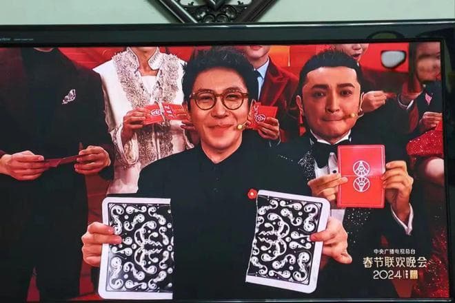 刘谦魔术揭秘：春晚"穿帮"事件背后的数学原理与逻辑思维