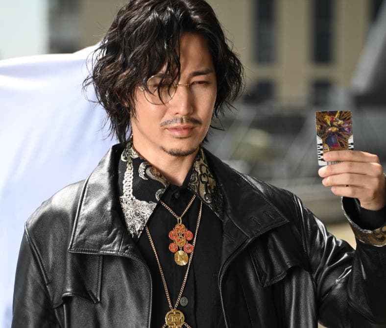 揭秘《假面骑士歌查德》BOSS格里昂：反派原型来自《这个杀手不太冷》