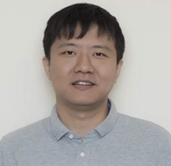 攻克125年未解数学难题的邓煜：从深圳中学到芝加哥大学的数学之旅