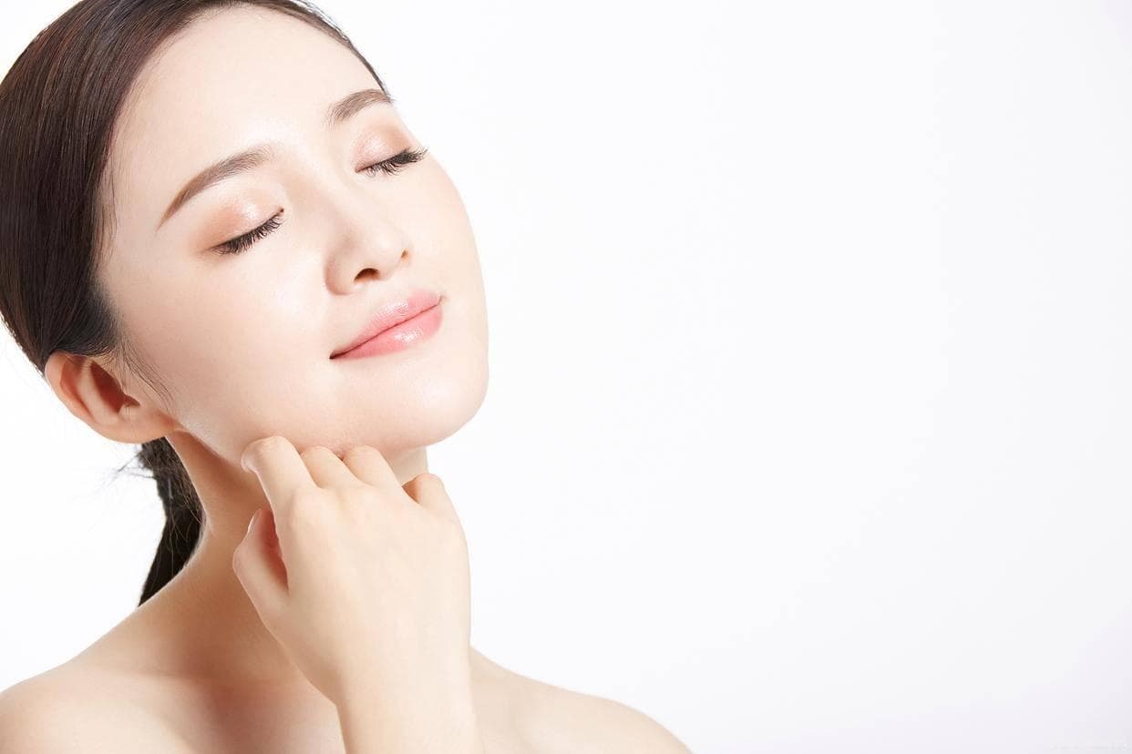 战痘宣颜：混合性皮肤在春夏秋冬四个季节的护肤重点
