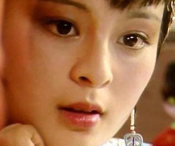 红楼梦中贾探春与宝钗黛玉二人的关系怎么样？