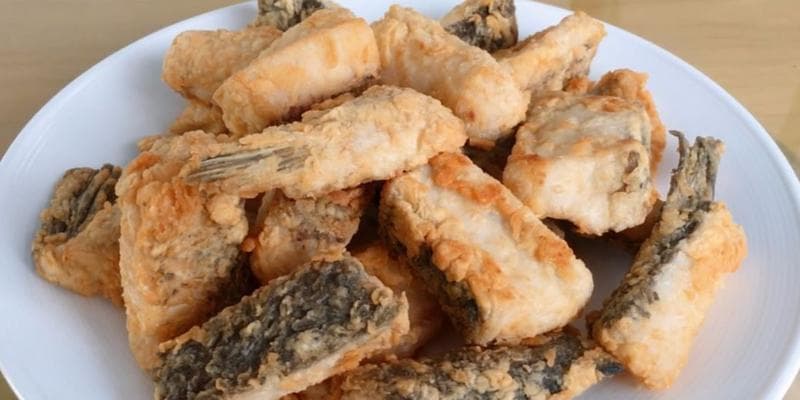 如何做酥炸鱼块（口感香脆，外焦里嫩，快来试试吧！）