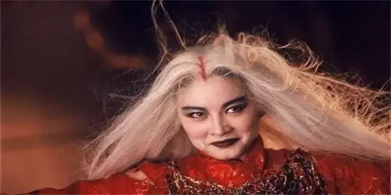 楚昭南为何"叛变"？《白发魔女传》中的角色真相