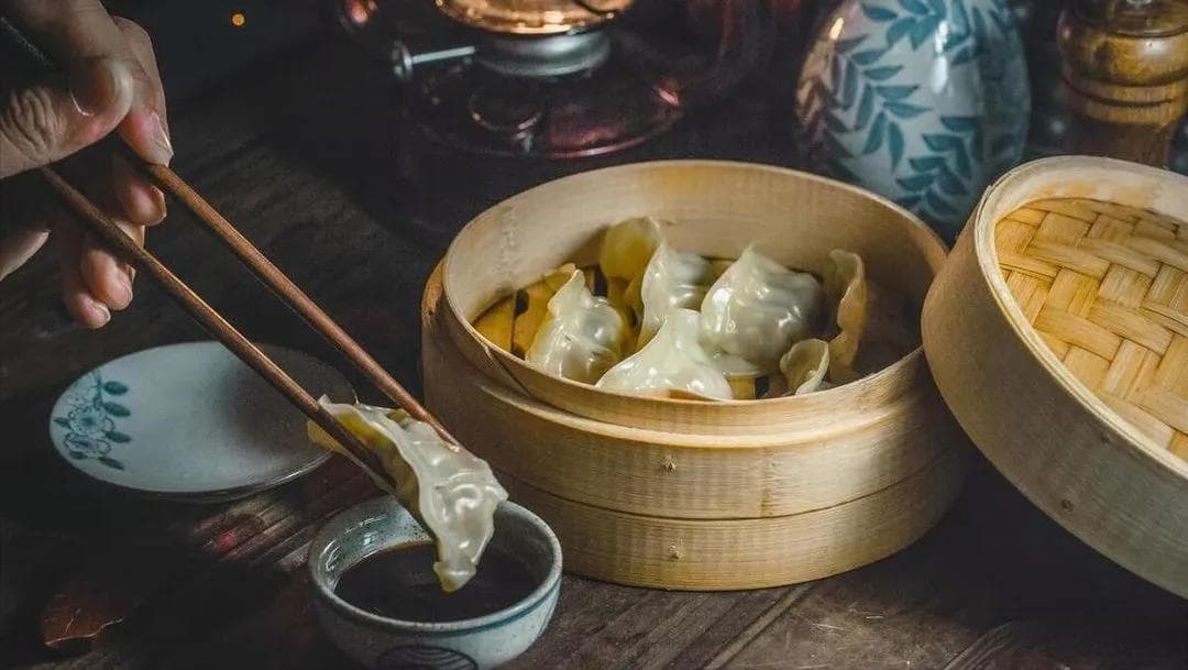 南方人没吃过，北方人很少吃，“饸饹面”到底是个啥？一次全讲懂