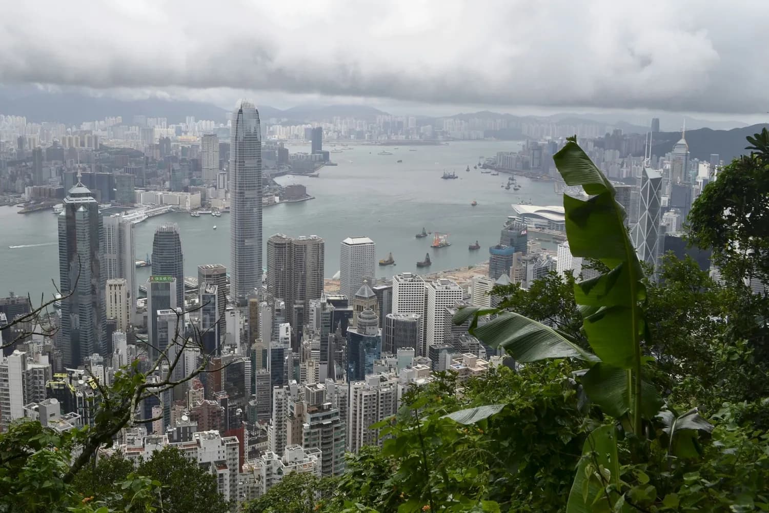 “艳照门”事件推动香港修订隐私条例，内地出台个人信息保护法