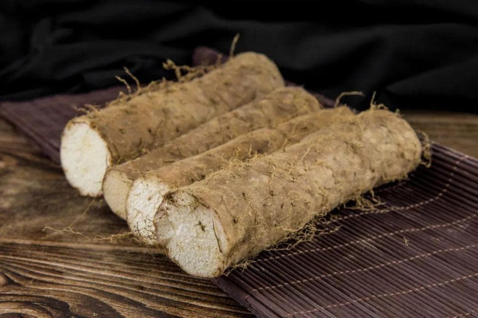 一碰山药手就痒，所以山药是易过敏食物吗？煮熟了能不能吃？