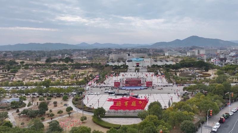 江西：春节假期“红色游”持续升温 游客热情点燃别样“红”