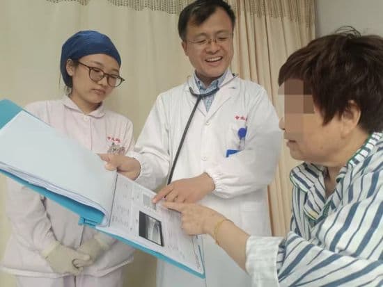 她咳嗽为何会“咳”断三根肋骨？