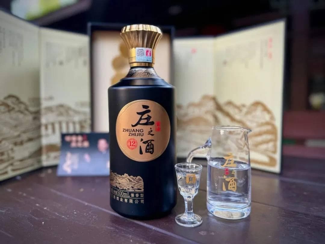 一杯白酒，一脉相承：承载历史、传递温情、铸就匠心