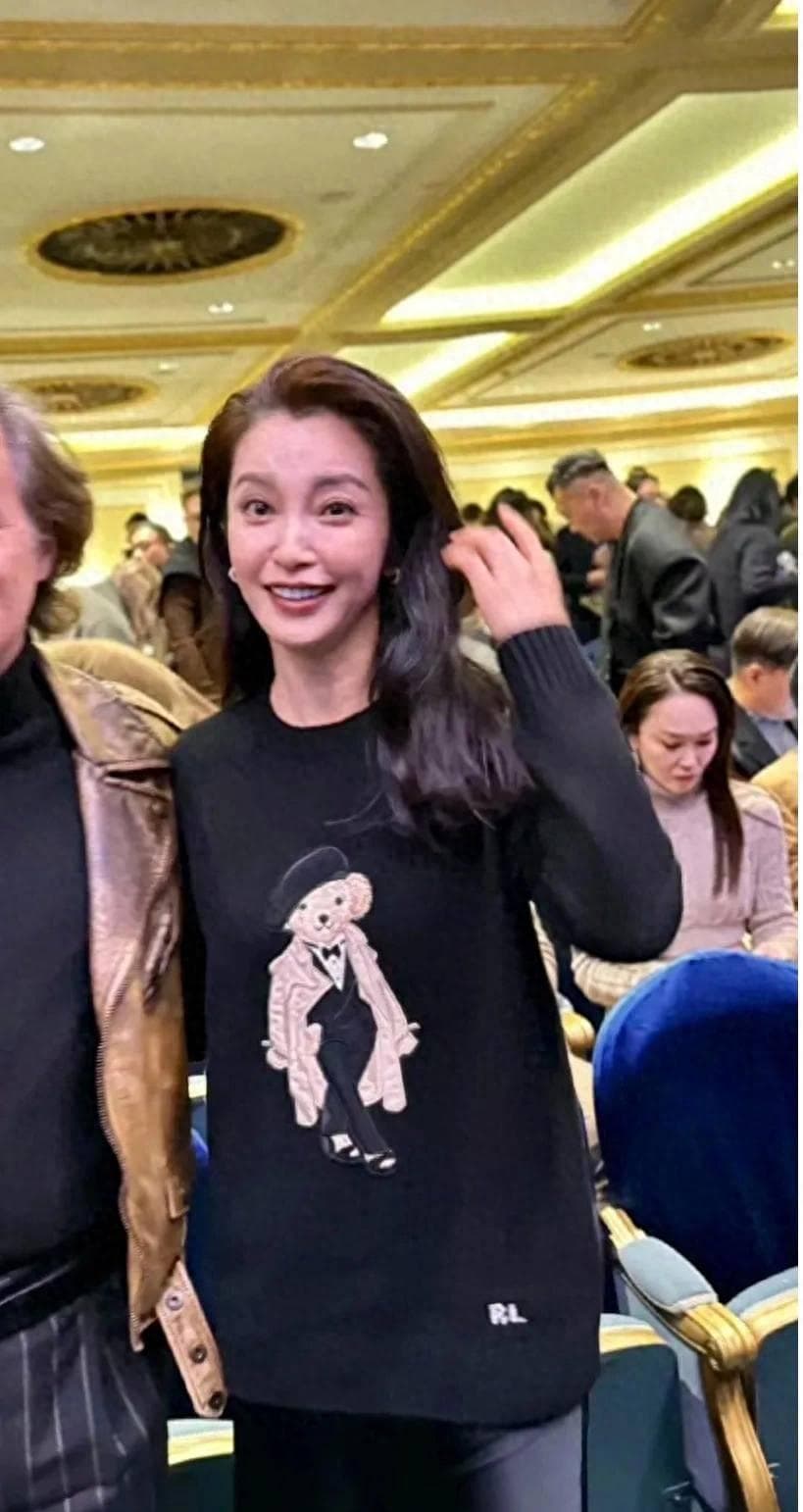 51岁李冰冰：从医美到自然老去的转变