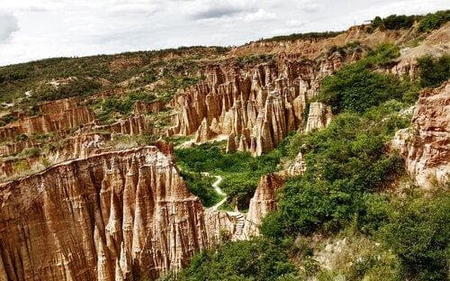元谋浪巴铺土林景区：云南独特地貌奇观