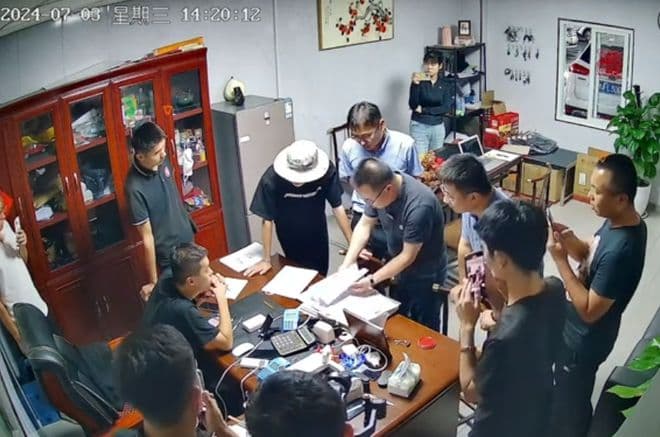 “狂飙兄弟”打假翻车背后：二手车行业不能仅靠良心，亟需立法