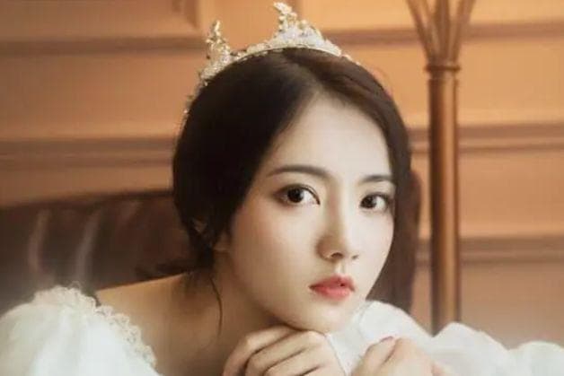 女人变心后的9种表现,揭秘情感转变的信号