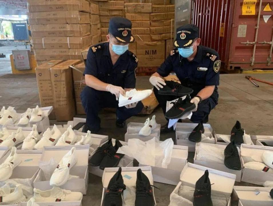国际快递通关指南：如何避免包裹被扣留