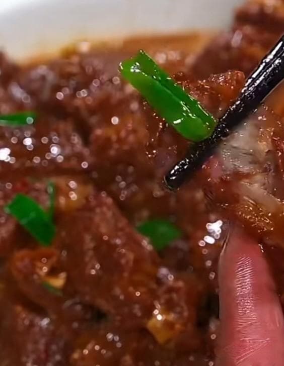 浓情红烧牛肉：味蕾上的醇厚盛宴