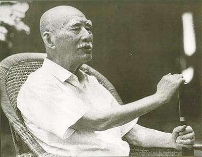 叶圣陶：为中国教育与文学事业奉献毕生心血