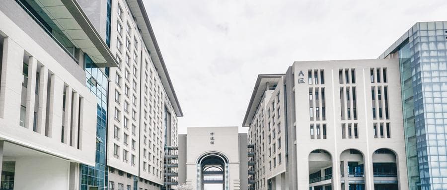 2024年全国大学在湖北省录取分数线及位次TOP100