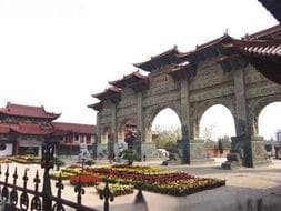 南海禅寺,历史悠久的佛教圣地