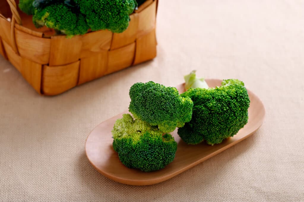西兰花拌木耳怎么做 西兰花拌木耳的家常做法