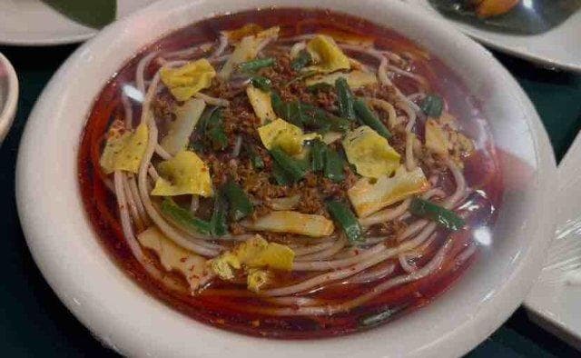 开屏时光机｜从昆明传统小吃，到足不出户尝遍世界美食