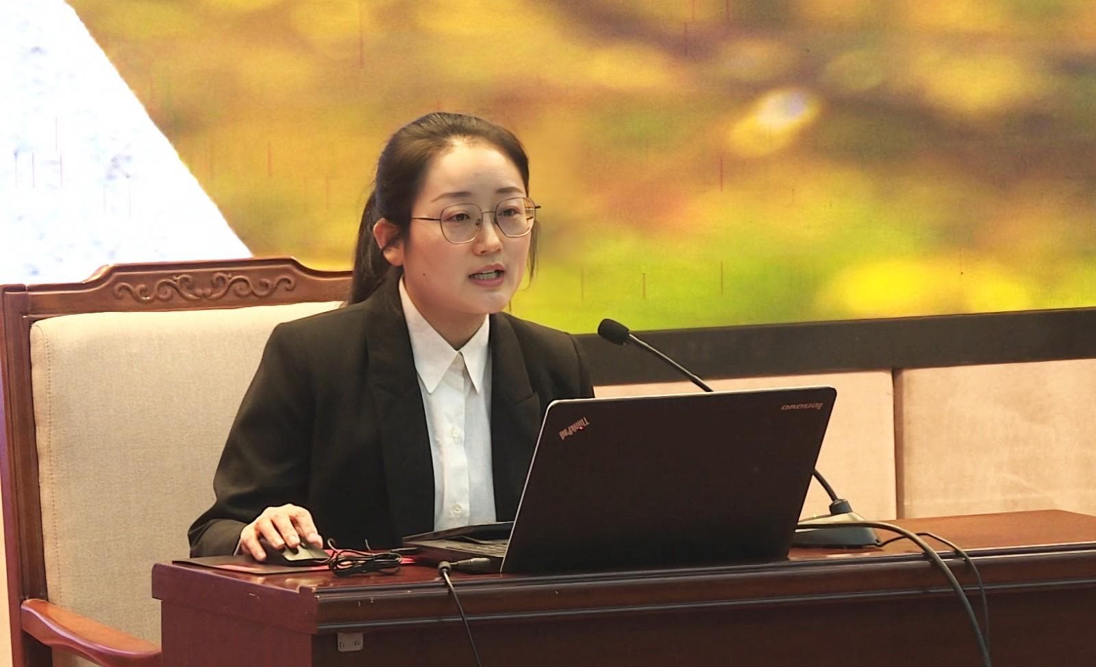 2025年卓越高中联盟八省联考研讨会召开，专家共议高考备考策略