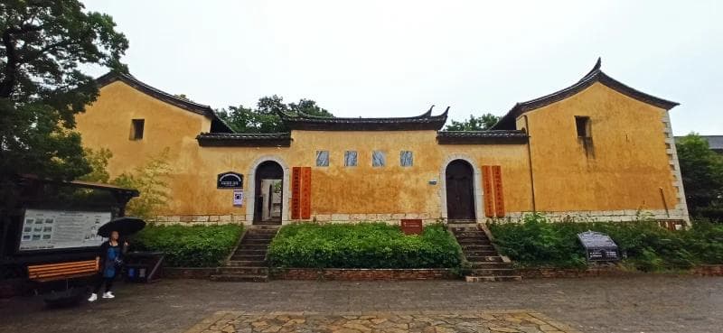 游蒙自“碧色寨”初浅了解寸轨小火车站的修建历史与营运情况