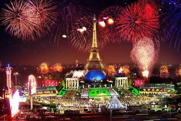 深圳十大夜景打卡地：从世界之窗到海上世界