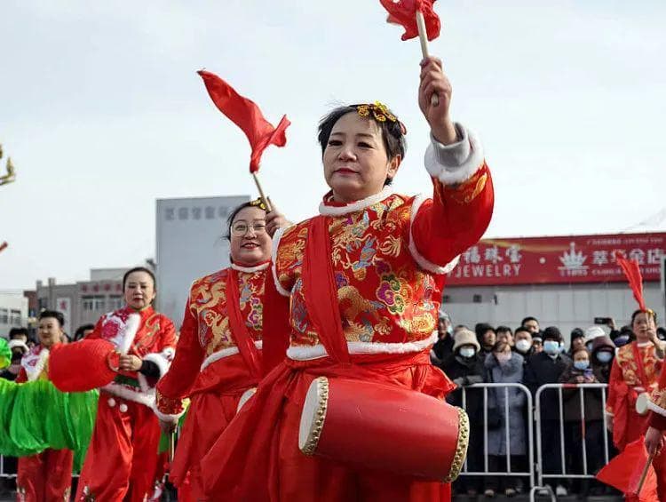 贺兰山网评：弦歌不辍红红火火过年，共享春节“非遗”盛宴
