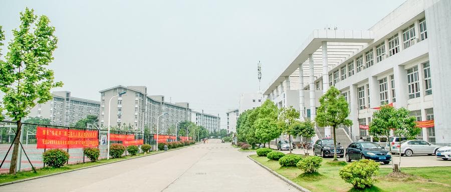 专科口腔医学院校排名及分数线（2025届考生参考）