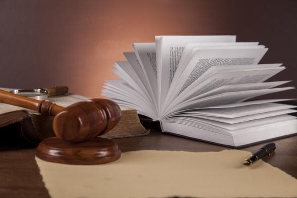 公众舆论与刑事赔偿：量刑公正的挑战与应对