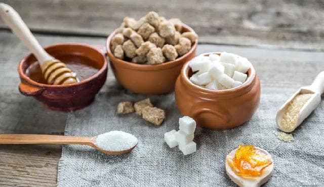 这7种类型的食物可能引起“痘痘”