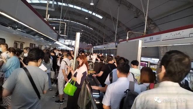 独家深度！11号线这么拥挤，增加运力怎么这么难？（文章较长）