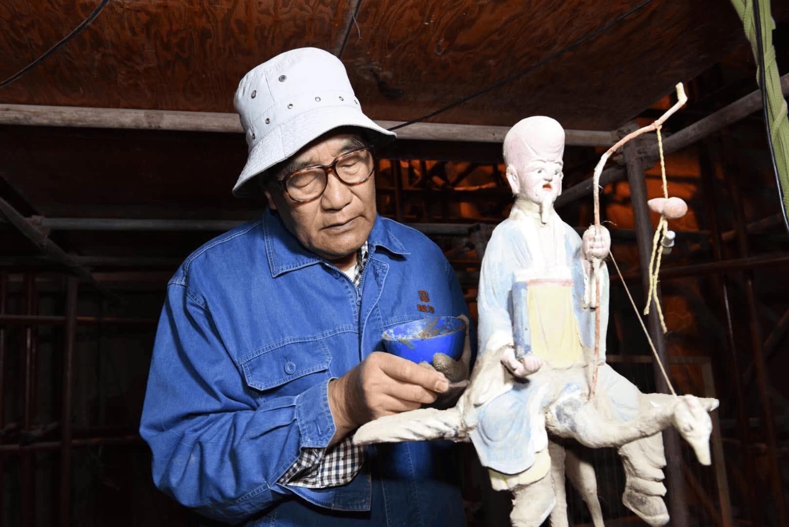 大国工匠、敦煌研究院修复师李云鹤入编《大国工匠年鉴》首卷
