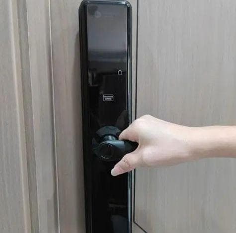曾红极一时的指纹锁，为何跌下神坛了？看完这几个缺点就不奇怪了