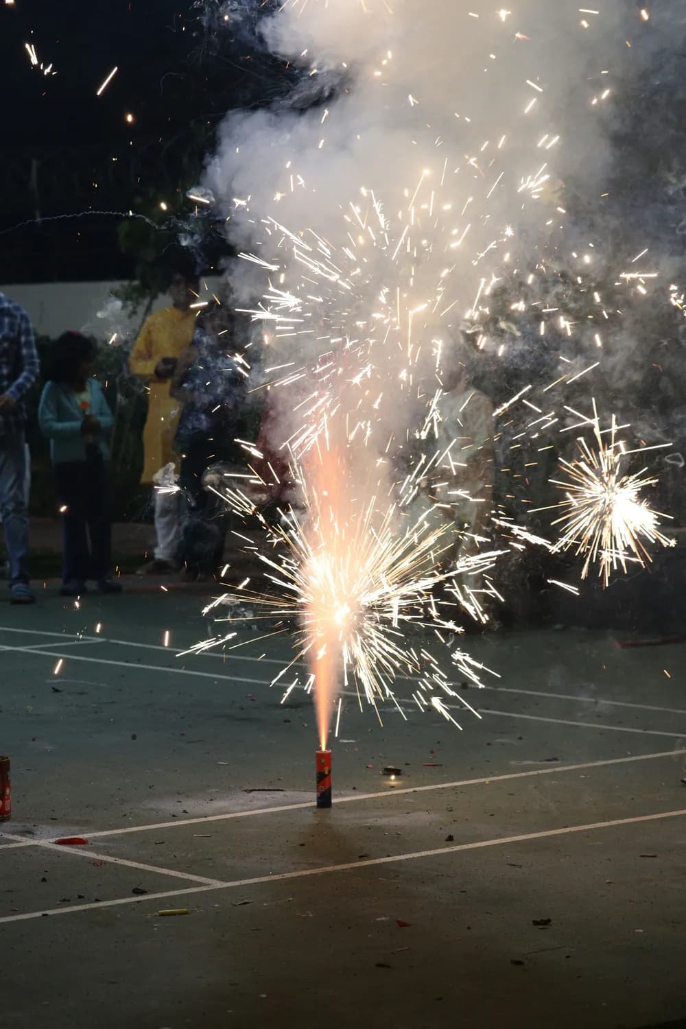 春节大赚！网红玩具和春联年画卖爆了！