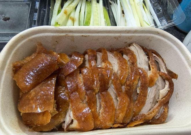 北京美食探秘：烤鸭与炸酱面的文化之旅