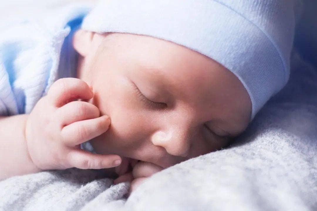 十个宝宝九个黄？新生儿黄疸如何护理？