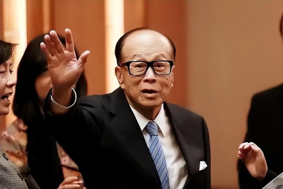 3年内从外国套现2447亿，李嘉诚海外还有万亿资产